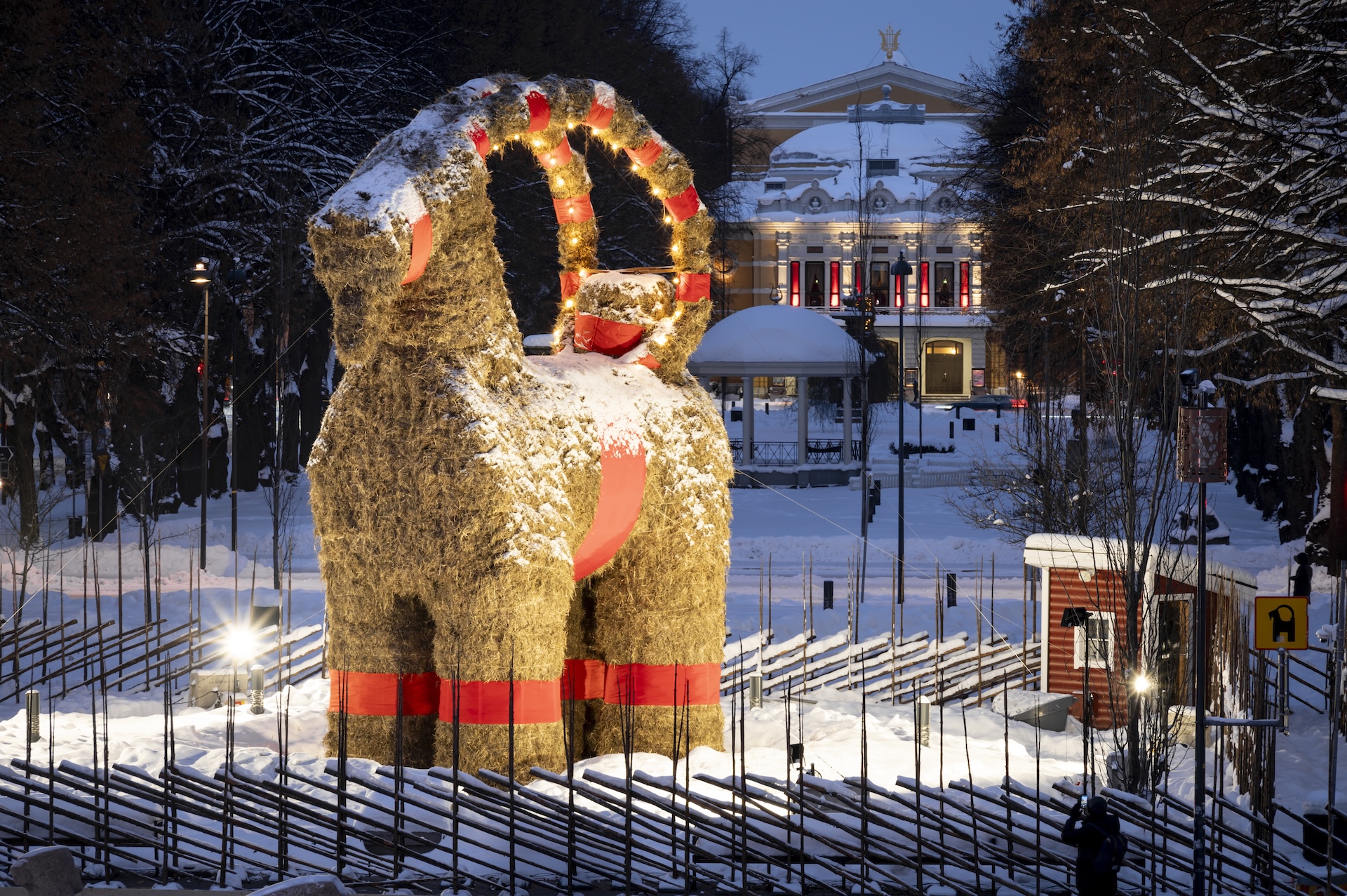 Gävlebocken med snö på