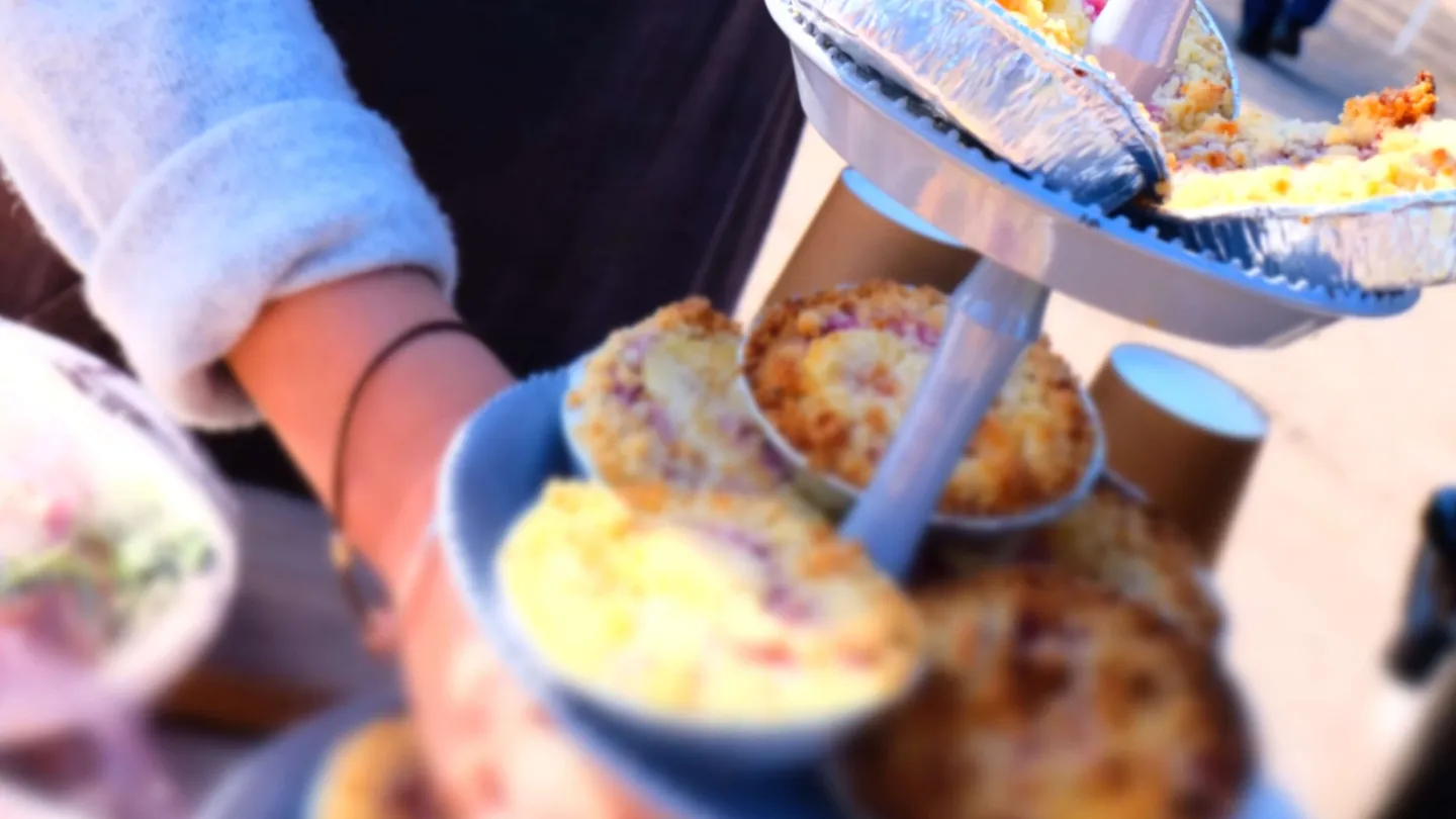 Fika cakes and shortbread by Ystegårn. Photo: Visit Glada Hudik.