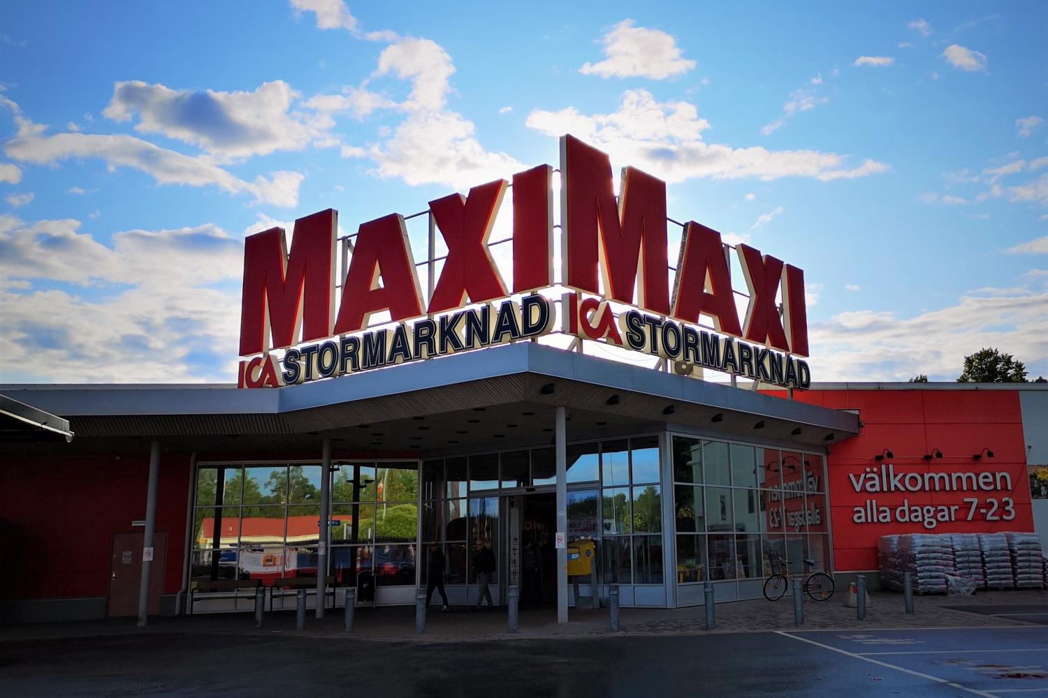 Ica Maxi Sandviken.